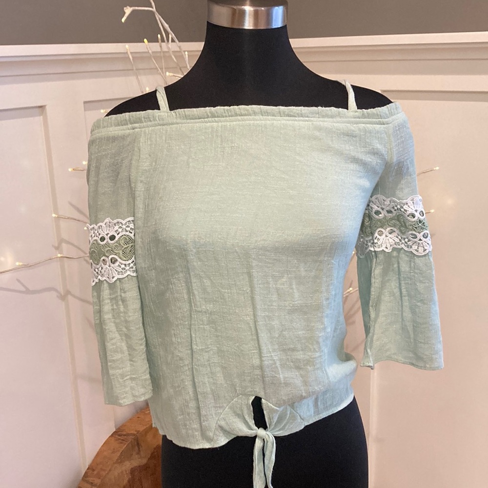 Iz bradly teal long sleeve with the shoulders cut out